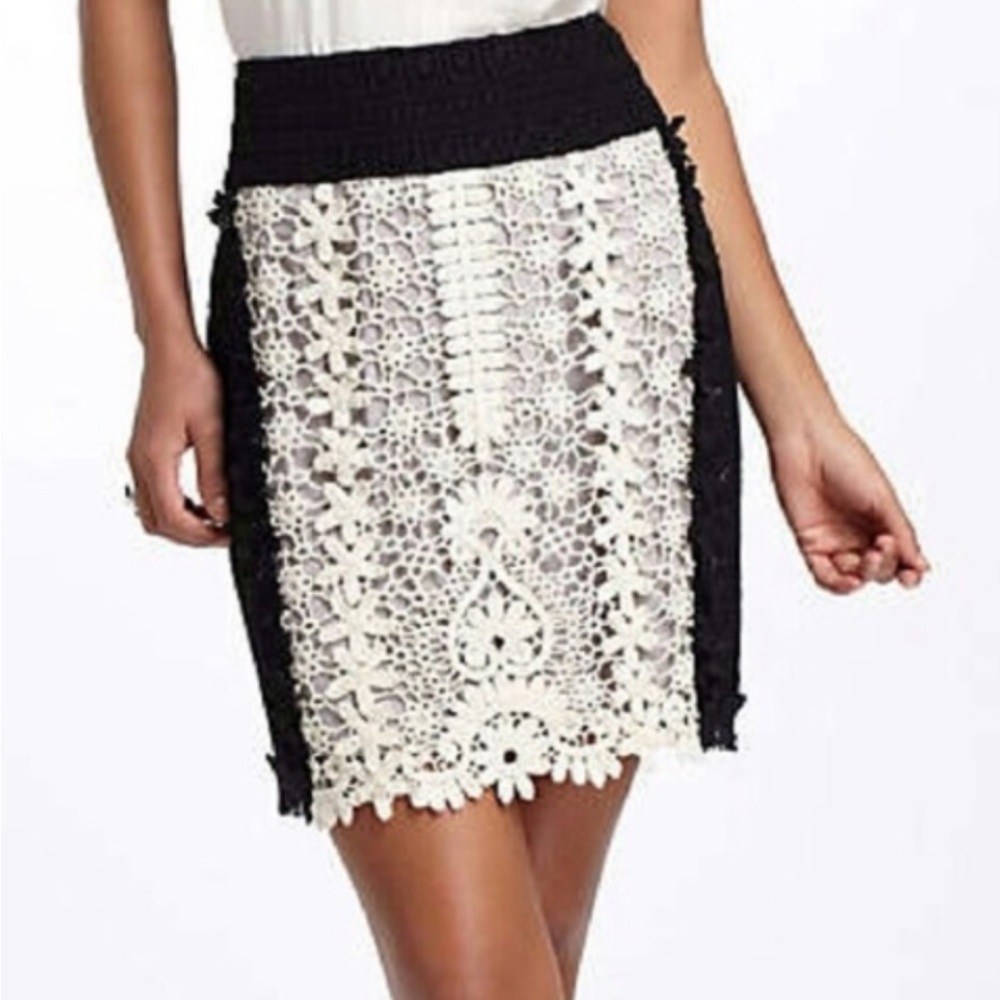 Leifnotes Anthropologie Lace Trim Crochet Panels Mini Skirt Size 8
